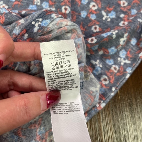 Lucky Brand Floral Faded Tee Size Small - Picture 4 of 8